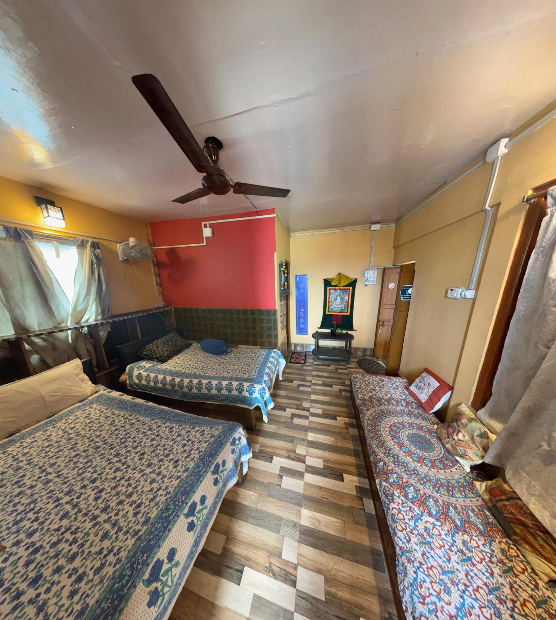 Calcutta Backpackers Homestay- For Travellers And Backpackers Екстер'єр фото